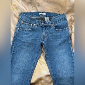 Levi’s Straight Leg Medium Wash Jeans